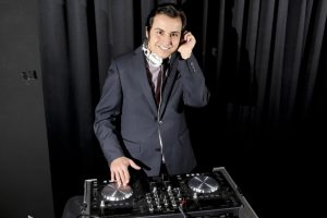 Taylors Lakes: Diners dance with heart and soul for charity