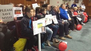 One hundred in silent vigil for death-row dog Mylo