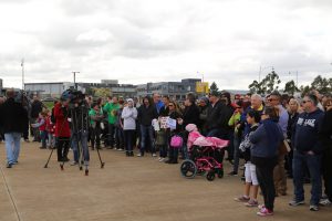 Hundreds of Caroline Springs locals rally for more police