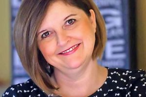 Taylors Lakes mother urges other woman to check their family’s breast cancer history