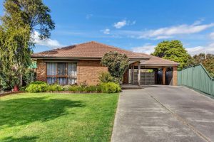 ’80s-suburban-cool: 10 Wexford Court, Keilor Downs, 3038