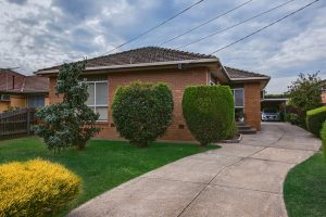 A true family home: 54 Adelaide Street, St Albans, 3021