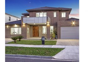 Lavish and classy:  18 Woodburn Avenue, Cairnlea, 3023