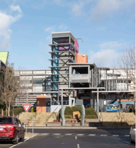 Watergardens station lift