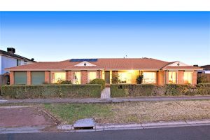 Release the potential: 1 Overton Lea Boulevard, Sydenham, 3037