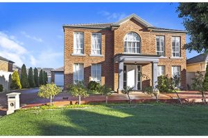 Abundant space: 11 Finsbury Close, Caroline Springs, 3023