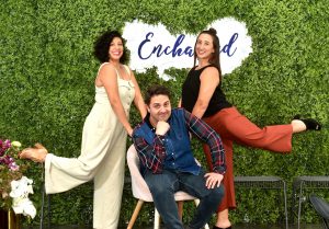 A platform for the west