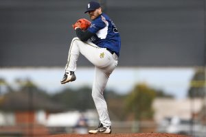 Rusty Sunshine gets the win after early scare