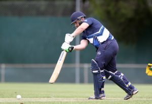 Sunshine digs in to hold upper hand