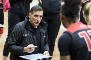 Thunder lock in coaches