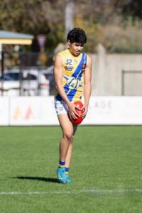 Curtis joins the Kangaroos