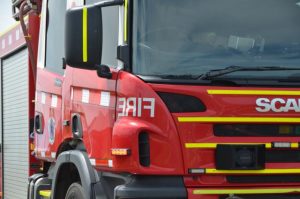 Fireys battle large Derrimut factory fire