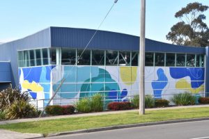 Pool mural provides better privacy