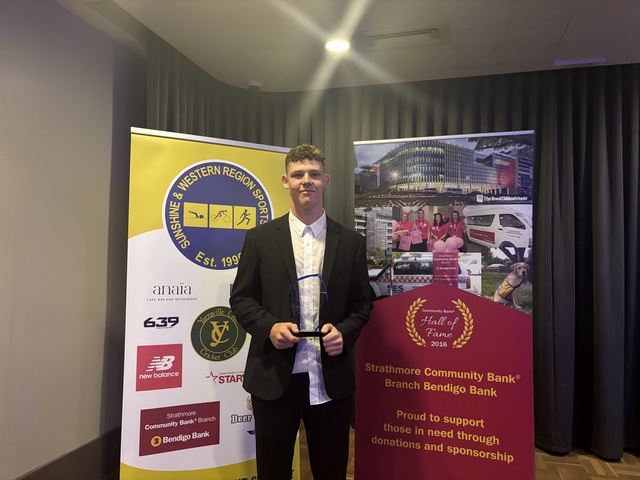 Stewart takes out Deeble