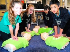 Young school leaders learn to save a life