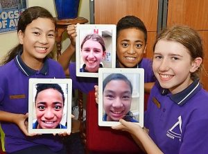 Ardeer Primary School given cheque to buy five more iPads