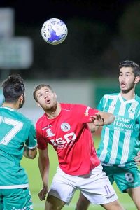 10-man Green Gully go top as Melbourne Knights crash