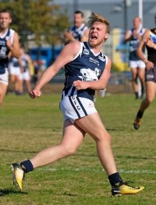 Hoppers Crossing finds way to win