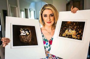 Artist snaps up honour
