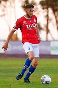 Melbourne Knights kick into gear