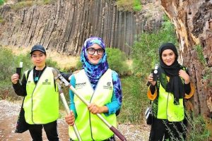 Volunteers branch out