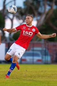 Patient Melbourne Knights take points with victory over Sharks