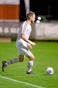 Melbourne Knights eye 10th title