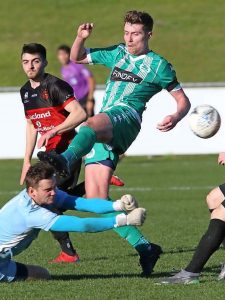 Thumping win keeps Green Gully in title contention