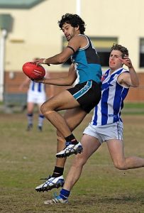 Hillside Sharks snatch a gutsy draw