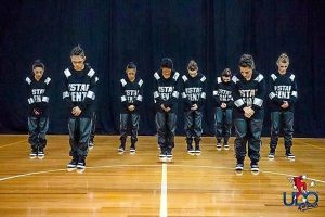 Hip stars hop to glory